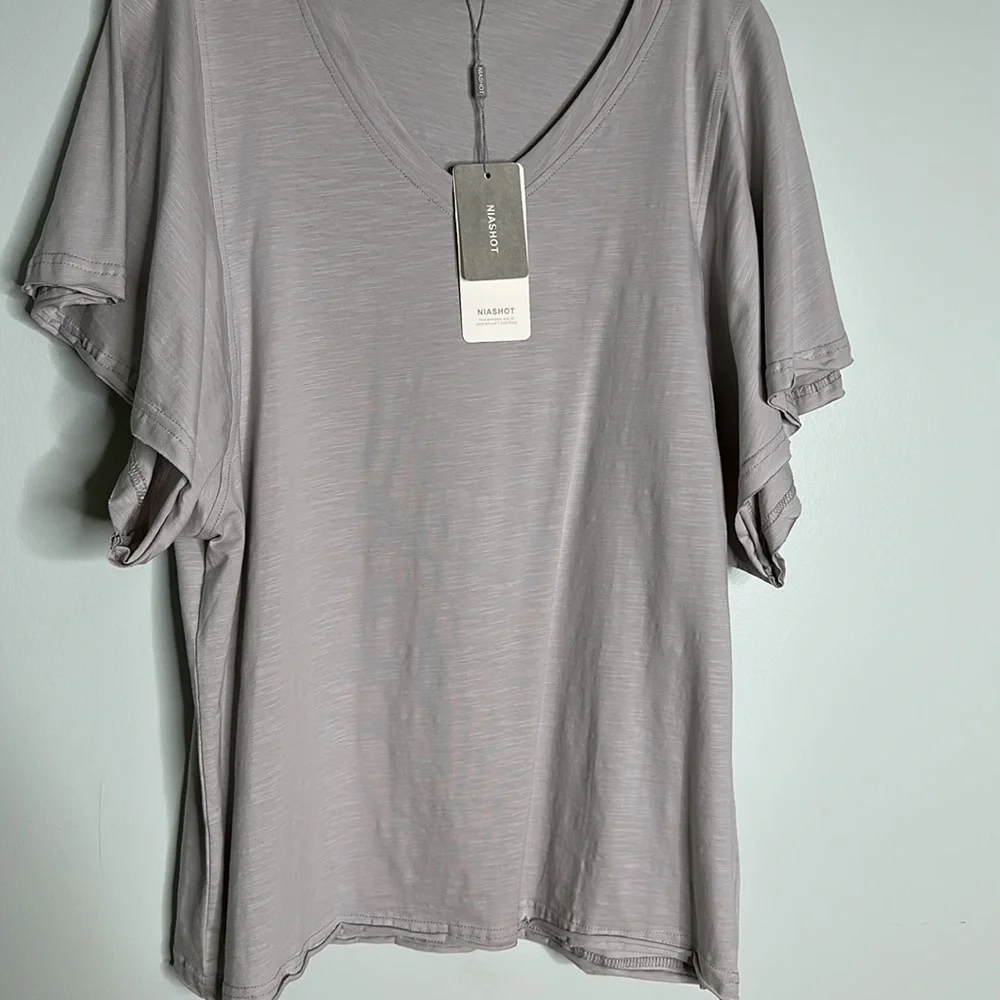 NWT Niashot women’s loose v neck t shirt with wide batwing sleeves in light gray - Picture 10 of 12